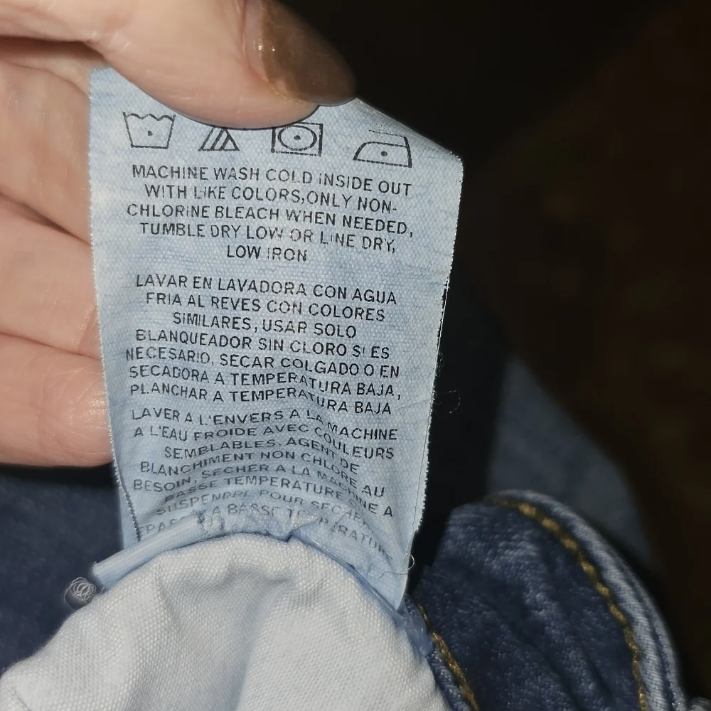 Classic Blue Lee's Women's Petite Jeans - Picture 6 of 6